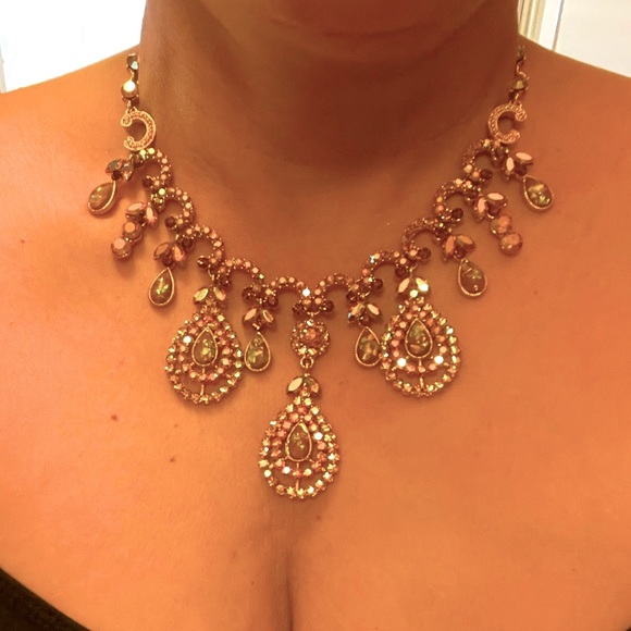 Gold studded necklace/earrings jewelry set - Picture 1 of 11